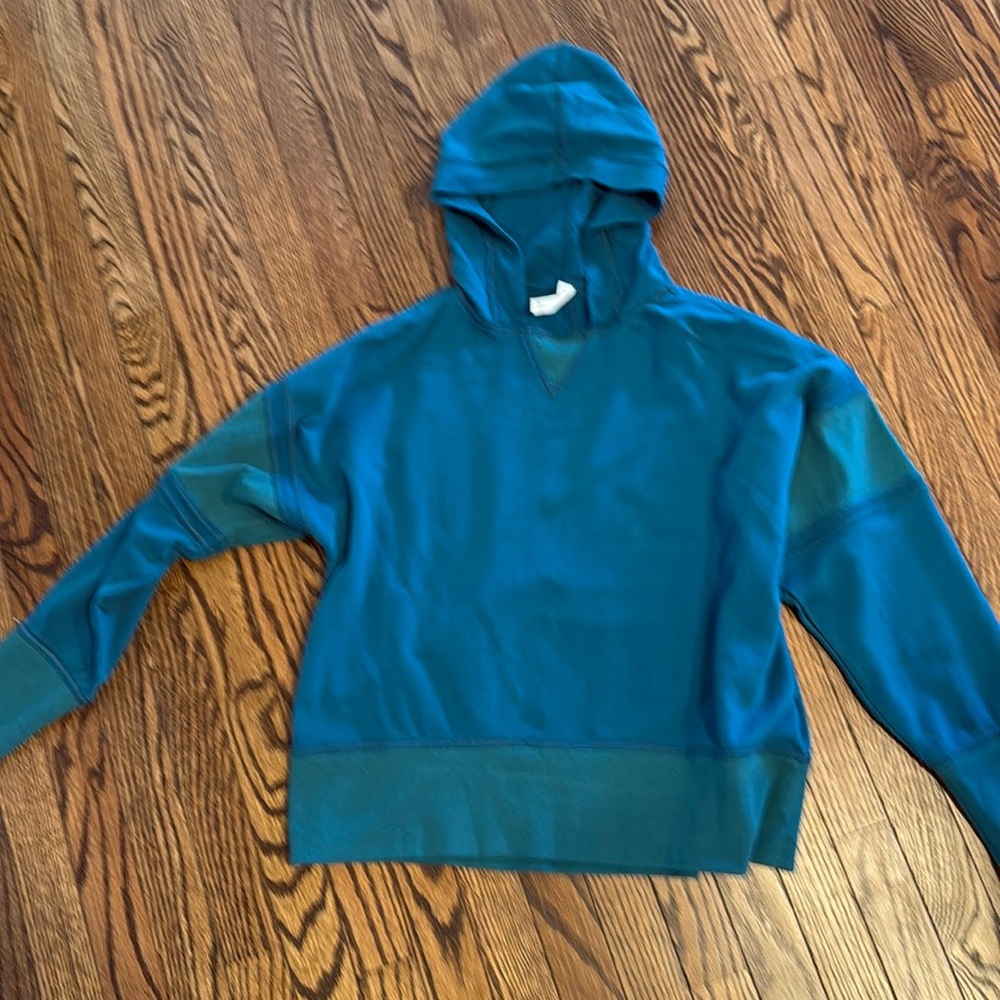 NWOT Anthropologie sweatshirt size xsmall